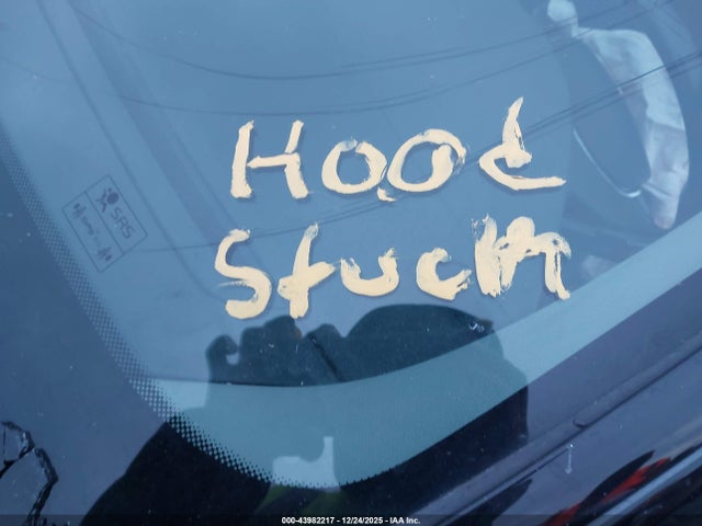 2016 VOLVO XC60 YV4612RK2G2788525 Photo 9