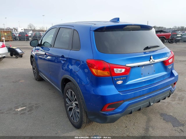 2018 MITSUBISHI OUTLANDER SPORT JA4AR3AU4JU025579 Photo 2