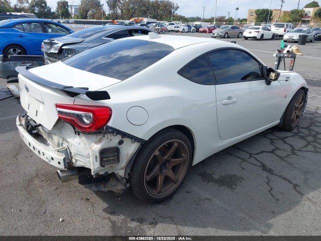 JF1ZNAE19J9700232 Toyota 86 GT