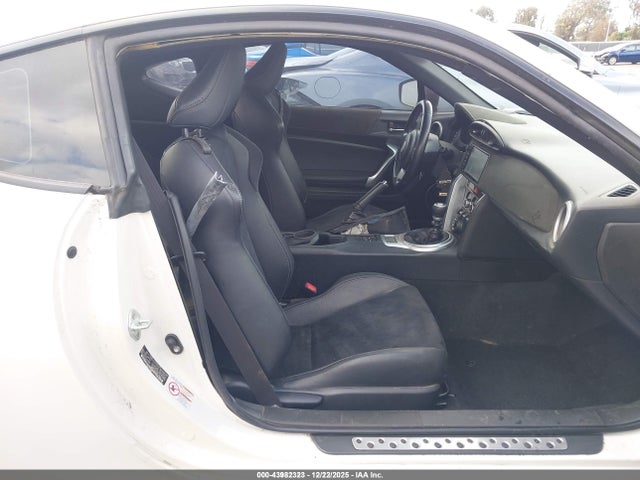 JF1ZNAE19J9700232 Toyota 86 GT