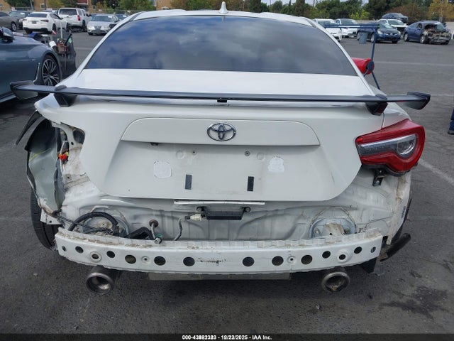 JF1ZNAE19J9700232 Toyota 86 GT