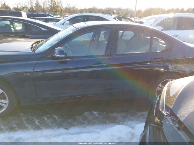 43982327 :رقم المزاد ، WBA8E3C5XGK502393 vin ، 2016 Bmw 328i Xdrive مزاد بيع