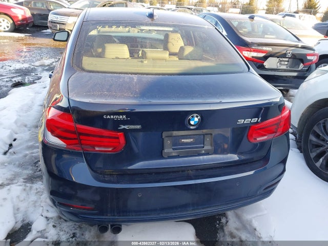 43982327 :رقم المزاد ، WBA8E3C5XGK502393 vin ، 2016 Bmw 328i Xdrive مزاد بيع