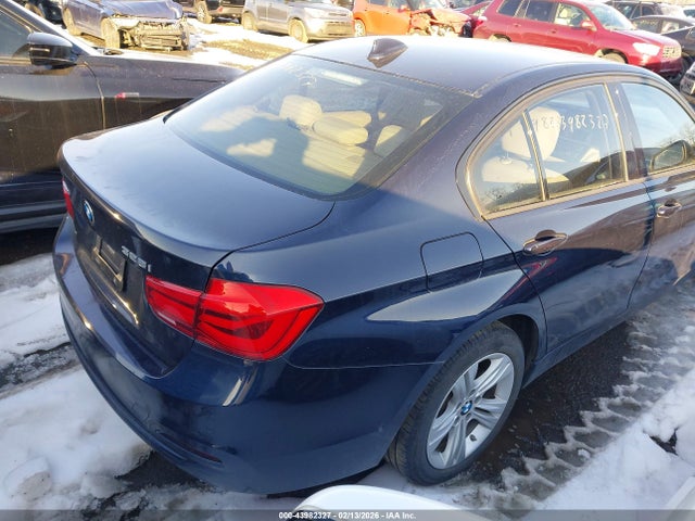 43982327 :رقم المزاد ، WBA8E3C5XGK502393 vin ، 2016 Bmw 328i Xdrive مزاد بيع