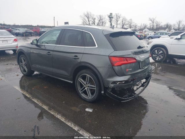 2018 AUDI SQ5 WA1A4AFY8J2033663 Photo 2