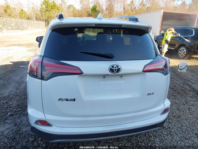 2T3WFREV4HW312850 Toyota Rav4 Xle
