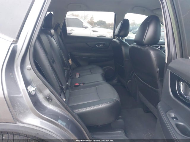 Nissan Rogue Sl 2017 5N1AT2MT0HC784200 Image 8