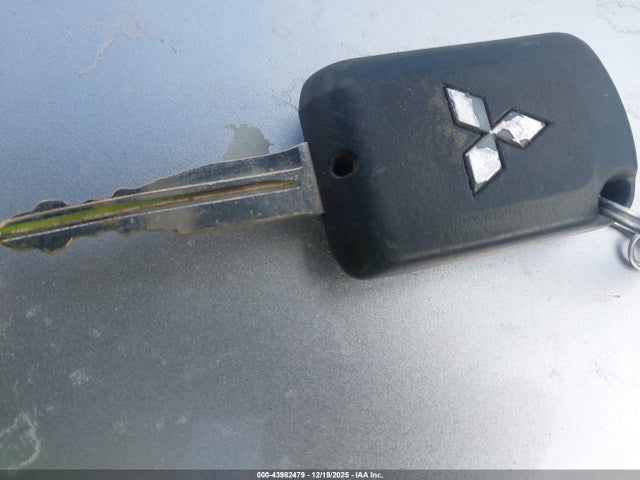 2020 Mitsubishi Outlander Es 2.4 მანქანა იყიდება აუქციონზე, vin: JA4AD2A31LZ012147, აუქციონის ნომერი: 43982479
