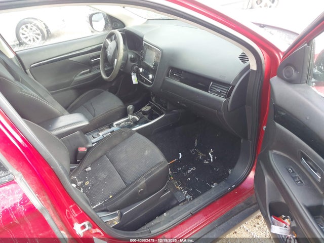 2020 Mitsubishi Outlander Es 2.4 მანქანა იყიდება აუქციონზე, vin: JA4AD2A31LZ012147, აუქციონის ნომერი: 43982479