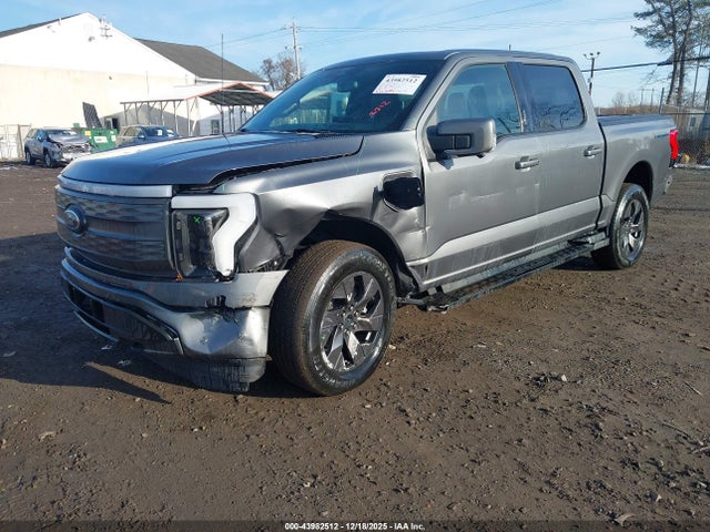 2022 FORD F-150 LIGHTNING 1FT6W1EV4NWG11074 Photo 1