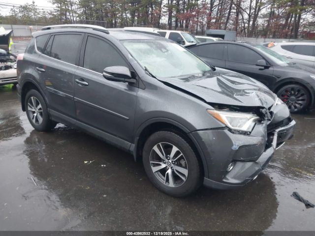 2018 TOYOTA RAV4 JTMRFREV3JD252429 Photo 0