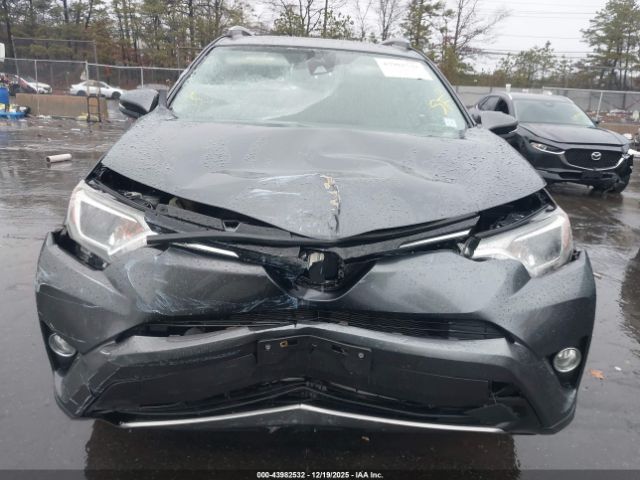 2018 TOYOTA RAV4 JTMRFREV3JD252429 Photo 5