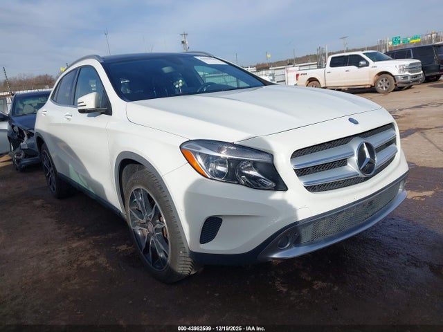 2017 MERCEDES-BENZ GLA 250 WDCTG4GB7HJ302537