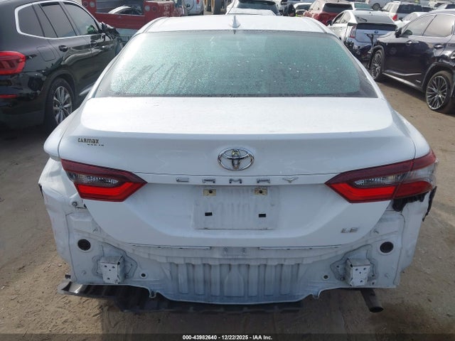 4T1C11AK3NU629506 Toyota CAMRY LE