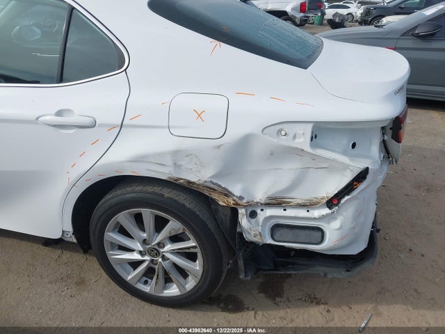 4T1C11AK3NU629506 Toyota CAMRY LE