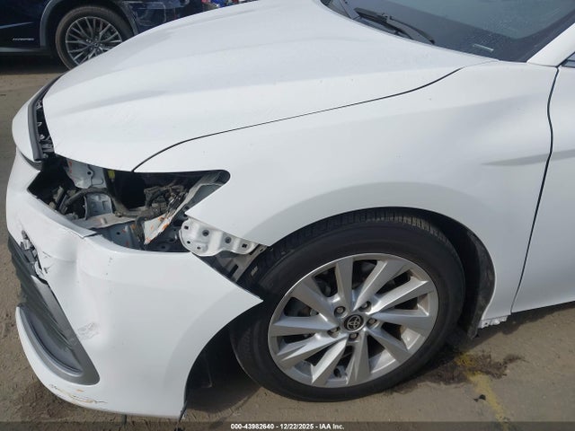 4T1C11AK3NU629506 Toyota CAMRY LE