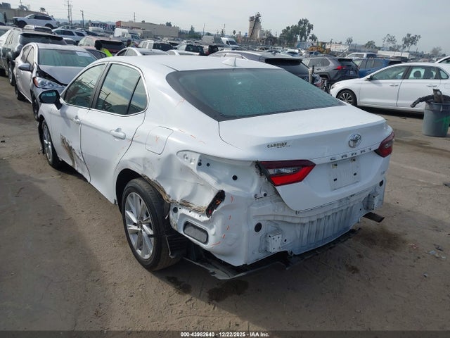 4T1C11AK3NU629506 Toyota CAMRY LE