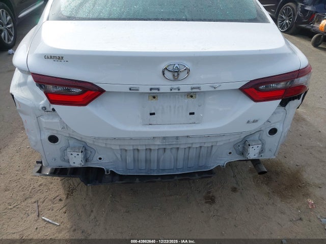 4T1C11AK3NU629506 Toyota CAMRY LE