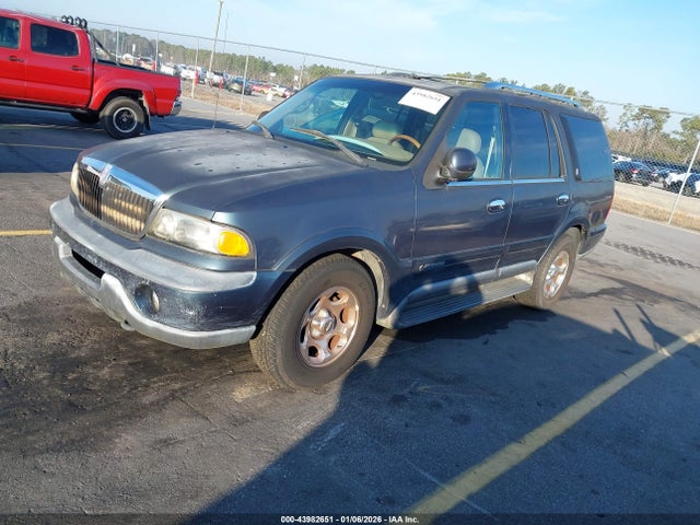 1998 LINCOLN NAVIGATOR 5LMPU28L6WLJ51437 Photo 1