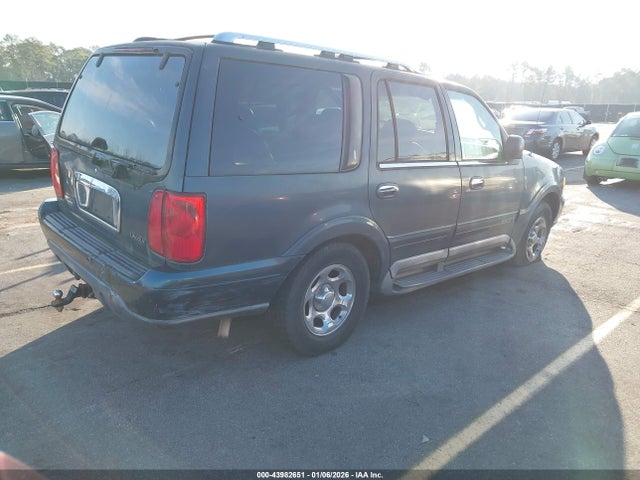 1998 LINCOLN NAVIGATOR 5LMPU28L6WLJ51437 Photo 3