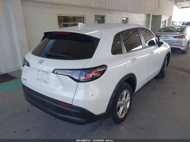 2023 HONDA HR-V 3CZRZ1H34PM741657 Photo 3