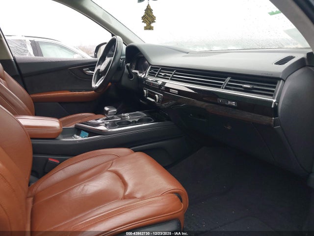 2019 AUDI Q7 WA1VAAF73KD025185 Photo 4