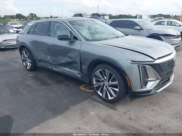 2024 CADILLAC LYRIQ 1GYKPSRK4RZ115983 Photo 0