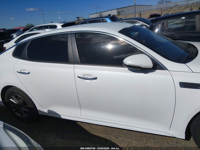 5XXGT4L39KG305050 KIA Optima Lx