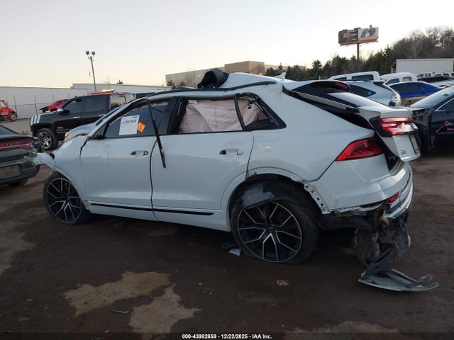 Продаж на аукціоні авто 2021 Audi Q8 Premium Plus 55 Tfsi Quattro Tiptronic, vin: WA1EVAF19MD003520, номер лоту: 43982859