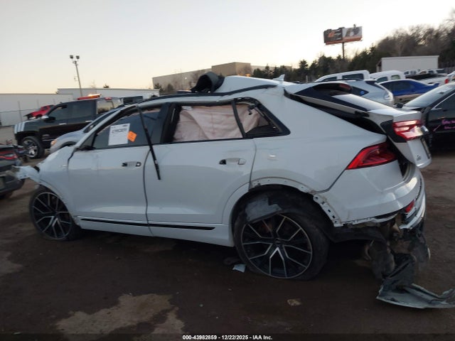Продаж на аукціоні авто 2021 Audi Q8 Premium Plus 55 Tfsi Quattro Tiptronic, vin: WA1EVAF19MD003520, номер лоту: 43982859