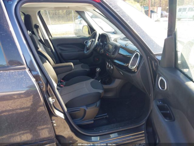 2016 FIAT 500L ZFBCFADH7GZ037900 Photo 4