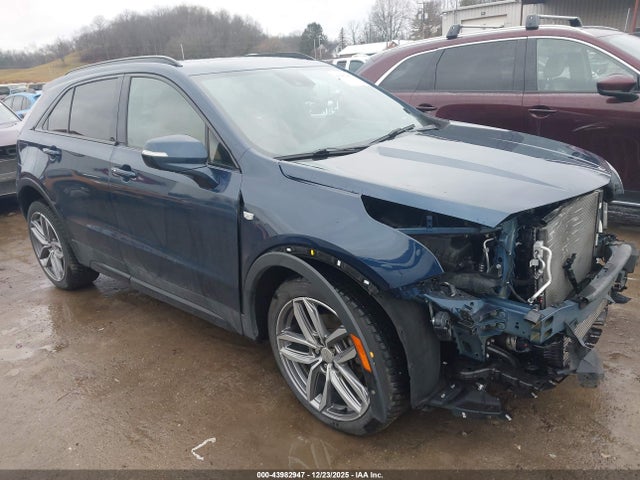 2019 CADILLAC XT4 1GYFZFR44KF212046 Photo 0