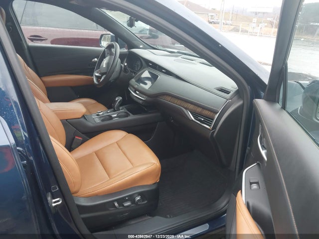 2019 CADILLAC XT4 1GYFZFR44KF212046 Photo 4