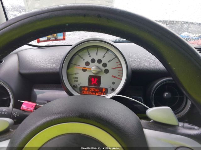 2010 MINI COOPER S CLUBMAN WMWMM3C50ATZ33179 Photo 6