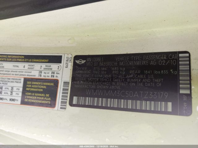 2010 MINI COOPER S CLUBMAN WMWMM3C50ATZ33179 Photo 8