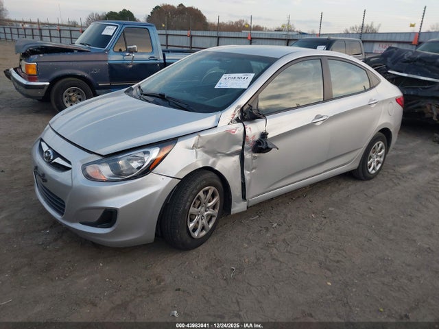 2013 HYUNDAI ACCENT KMHCT4AE8DU439978 Photo 1