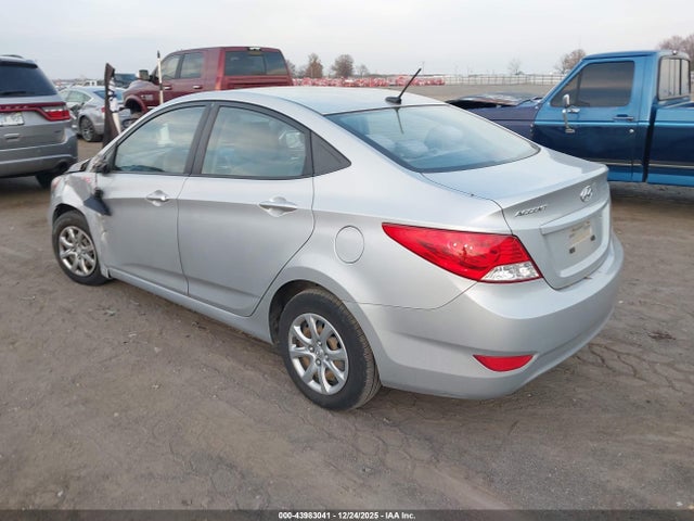 2013 HYUNDAI ACCENT KMHCT4AE8DU439978 Photo 2