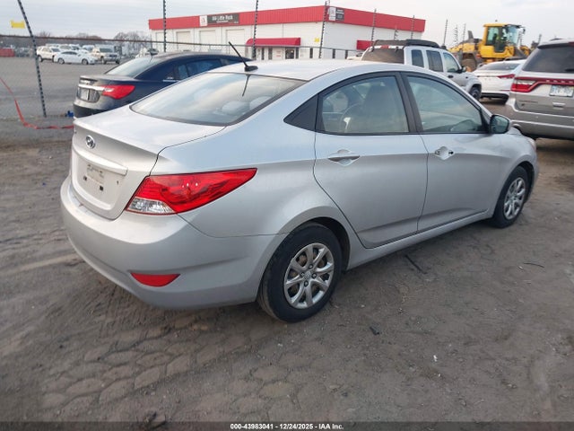 2013 HYUNDAI ACCENT KMHCT4AE8DU439978 Photo 3