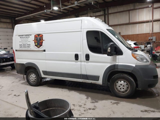 43983045 :رقم المزاد ، 3C6TRVCG6JE112648 vin ، 2018 Ram Promaster 2500 High Roof 136 Wb مزاد بيع