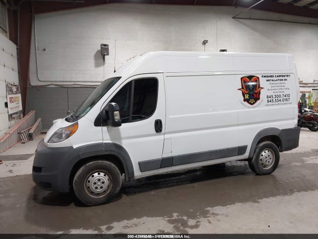 43983045 :رقم المزاد ، 3C6TRVCG6JE112648 vin ، 2018 Ram Promaster 2500 High Roof 136 Wb مزاد بيع