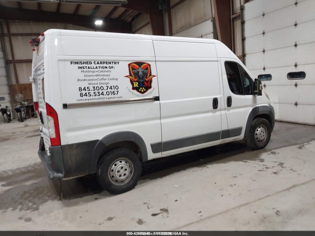 43983045 :رقم المزاد ، 3C6TRVCG6JE112648 vin ، 2018 Ram Promaster 2500 High Roof 136 Wb مزاد بيع