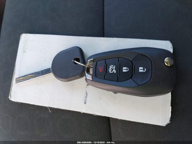 3GNCJNSB4KL174835 Chevrolet TRAX LS