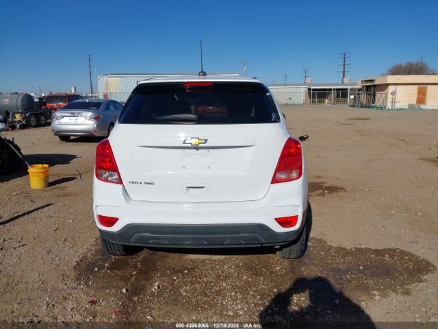 3GNCJNSB4KL174835 Chevrolet TRAX LS