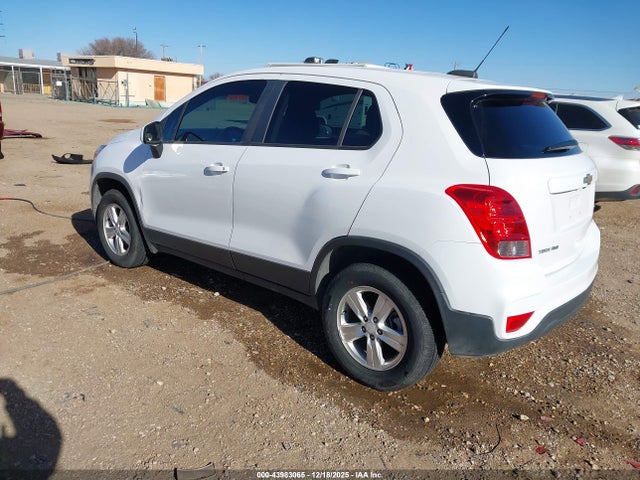 3GNCJNSB4KL174835 Chevrolet TRAX LS