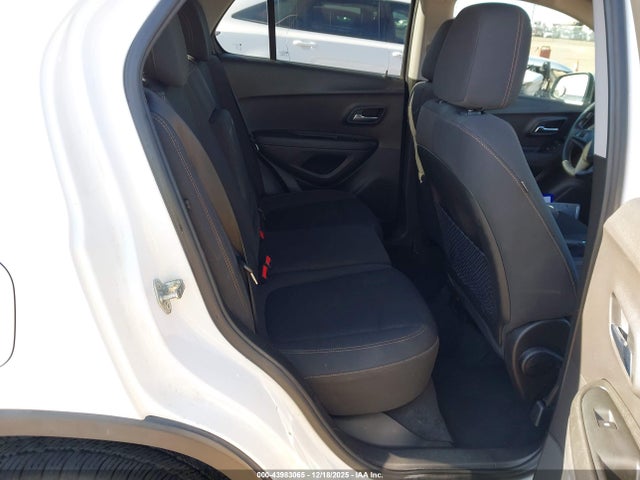 3GNCJNSB4KL174835 Chevrolet TRAX LS