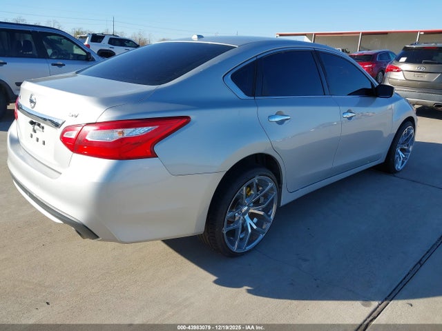1N4AL3AP1HC113058 Nissan Altima 2.5/2.5 S/2.5 Sl/2.5 Sr/2.5 Sv