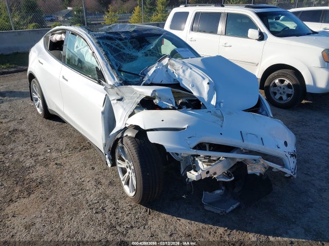 Продаж на аукціоні авто 2022 Tesla Model Y Long Range Dual Motor All-wheel Drive, vin: 7SAYGDEEXNF320917, номер лоту: 43983098
