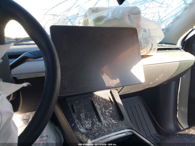 Продаж на аукціоні авто 2022 Tesla Model Y Long Range Dual Motor All-wheel Drive, vin: 7SAYGDEEXNF320917, номер лоту: 43983098
