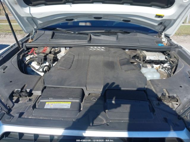 2018 AUDI Q7 WA1LAAF74JD011396 Photo 9