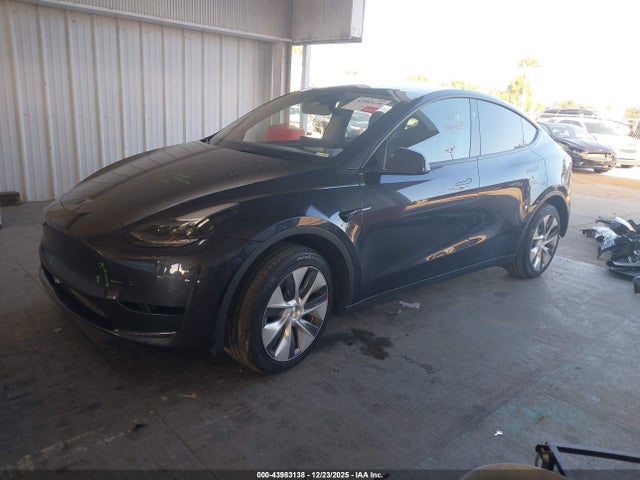 2024 TESLA MODEL Y 7SAYGAEE6RF090104 Photo 1
